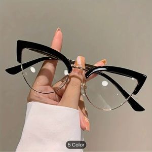 NWT! Black framed cat eye blue light blocking fashion glasses!